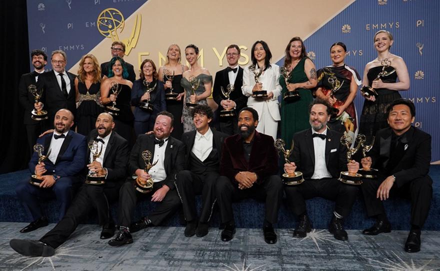 Βραβεία Emmy: Σαρωτική νίκη για το «Widow’s Bay», καλύτερο δράμα το «Pitt»