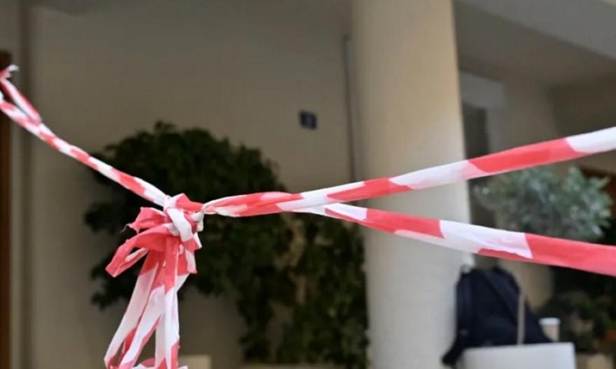 Πρόεδρος Εργαζομένων ΕΚΑΒ στον ΣΚΑΪ: «Οι διασώστες είδαν τον γιατρό να κάνει ΚΑΡΠΑ με ένα χέρι στον Μαζωνάκη»