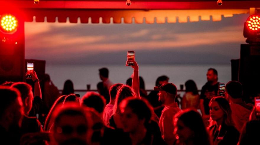 Rooftop Festival: Στις 20 Σεπτεμβρίου η Αθήνα ανεβαίνει στις ταράτσες