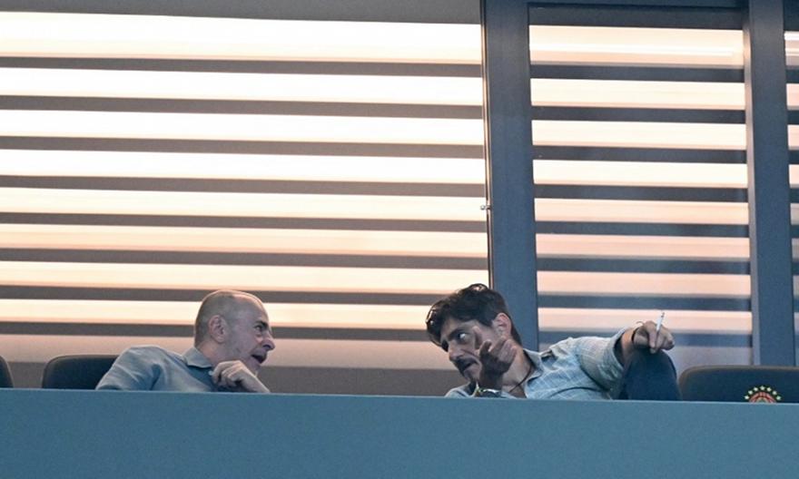 «Έτσι σας θέλουμε, ενωμένους»: Οργανωμένοι του Παναθηναϊκού στη σουίτα, τα είπαν με Αλαφούζο και Γιαννακόπουλο!