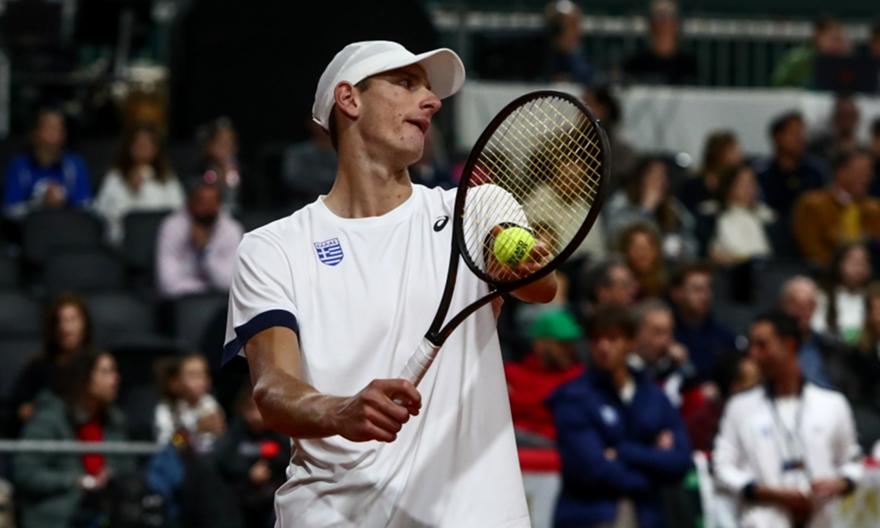 Davis Cup: Λύγισε στο φινάλε ο Σακελλαρίδης, εκτός Qualifiers η Ελλάδα