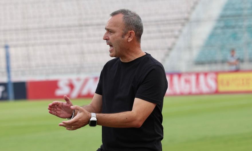 Τεράστια διπλή ευκαιρία του Βόλου να προηγηθεί πριν συμπληρωθεί το πρώτο λεπτό, δοκάρι και Μπρινιόλι έσωσαν την ΑΕΚ