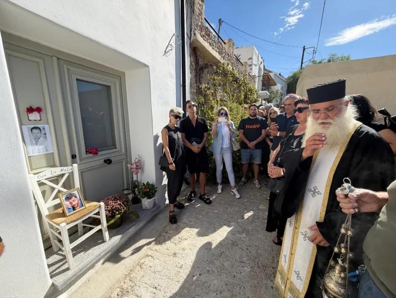 Γιώργος Μαζωνάκης: Μνημόσυνο στους Πεύκους Σητείας και το τρισάγιο έξω από το σπίτι του