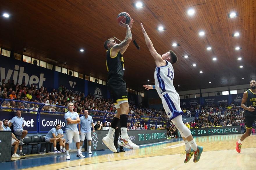 Η παρακάμερα του Άρη από τη νίκη επί της Μυκόνου με Σπανούλη και ενθουσιασμό στις κερκίδες