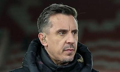 Νέβιλ: «Ο Καρίκ πρέπει να σταματήσει να υπερασπίζεται τους παίκτες της Γιουνάιτεντ»