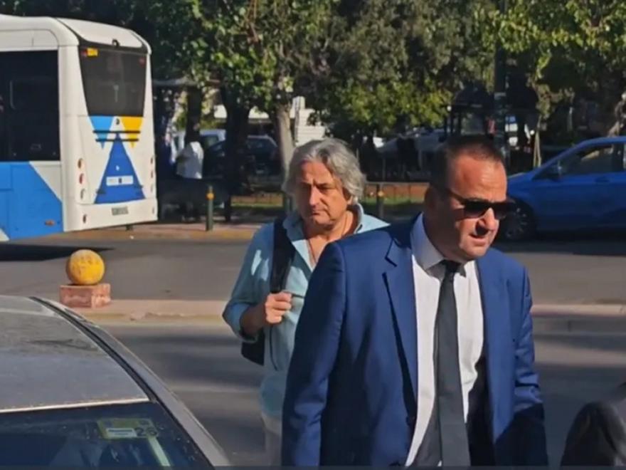Στον ανακριτή ο υπνοθεραπευτής που έλαβε φωτογραφία του Γιώργου Μαζωνάκη - Τα ερωτήματα που προκύπτουν