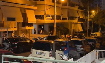 Γυναίκα-θύμα ομηρίας στη Νίκαια: Ο σύντροφός μου δεν είχε πάρει σωστά τα φάρμακά του και άρχισε να παραληρεί
