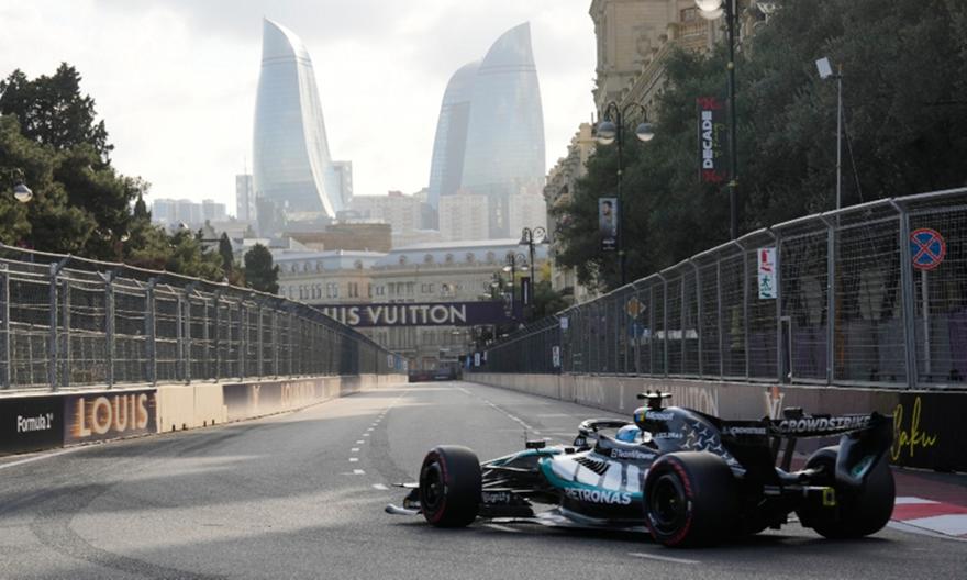 Διέλυσε τον ανταγωνισμό και κατέκτησε την pole position στο Μπακού ο Ράσελ!