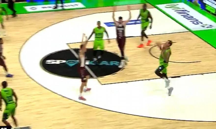 Αδιανόητο buzzer beater στην Τουρκία: Η Τόφας κέρδισε με καλάθι ολόκληρου γηπέδου!