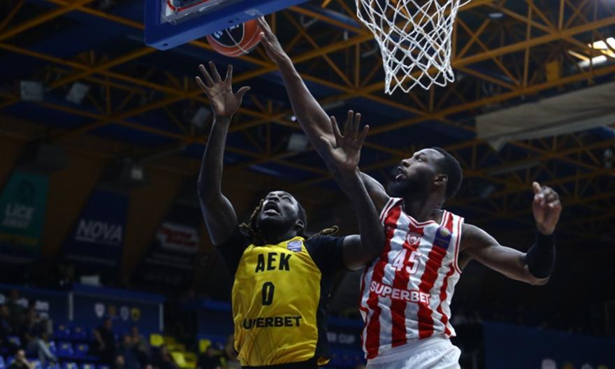 O πρώτος ημιτελικός του Stoiximan Super Cup: Ολυμπιακός-ΑΕΚ (2η περίοδος)