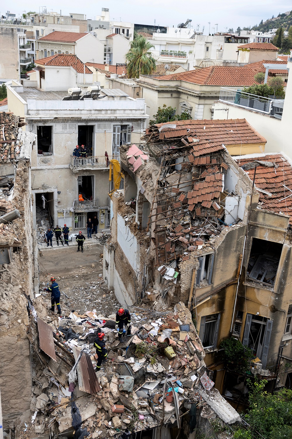 Πλάκα: Συγκλονιστικές εικόνες από την ασύλληπτη τραγωδία