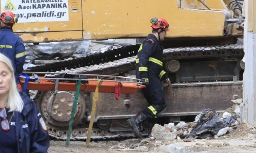Τραγωδία στην Πλάκα: Εντοπίστηκε και δεύτερη σορός στα συντρίμμια