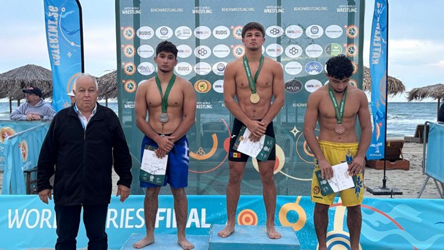 Beach Wrestling U20: Δύο ασημένια μετάλλια για την Ελλάδα στο Παγκόσμιο Πρωτάθλημα