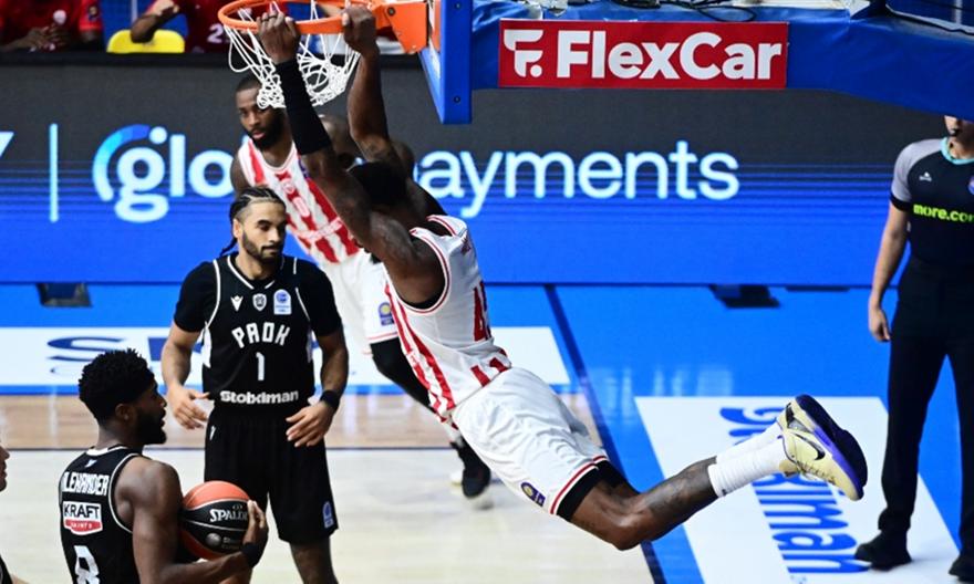 Τα εντυπωσιακά συνεχόμενα alley oop καρφώματα του Χολ από ασίστ του ΜακΙντάιρ!