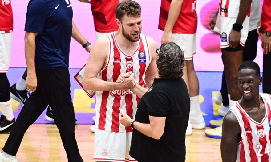 Βεζένκοφ: «Πρέπει να δουλέψουμε στα βασικά, κάτι μας λείπει για να κρατήσουμε το τέμπο»