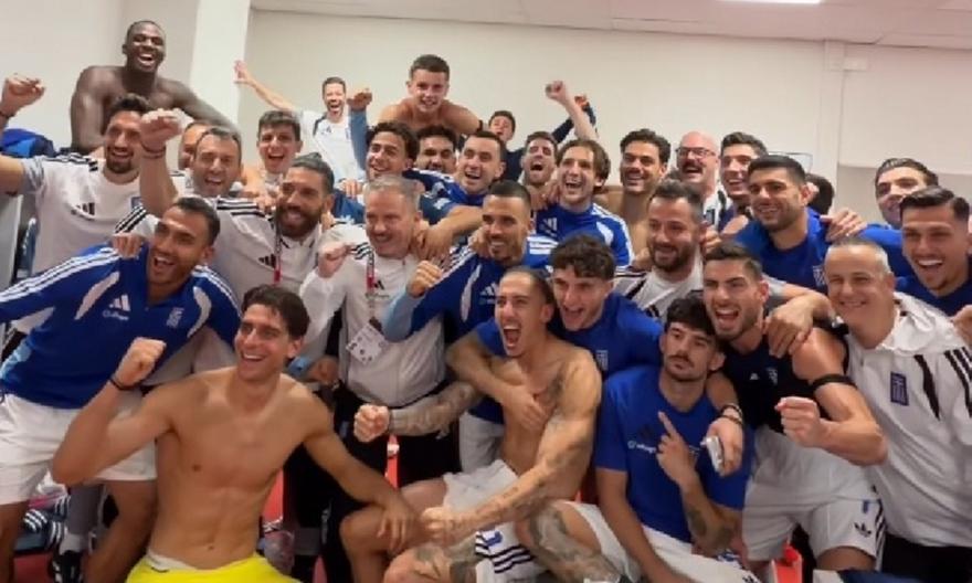 Χαμός στα αποδυτήρια της Εθνικής, το γλέντησαν με την ψυχή τους!