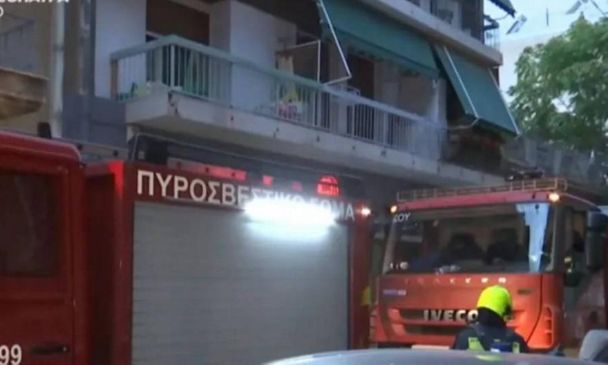Φωτιά σε υπόγειο διαμέρισμα στην Αθήνα – Δύο άτομα στο νοσοκομείο