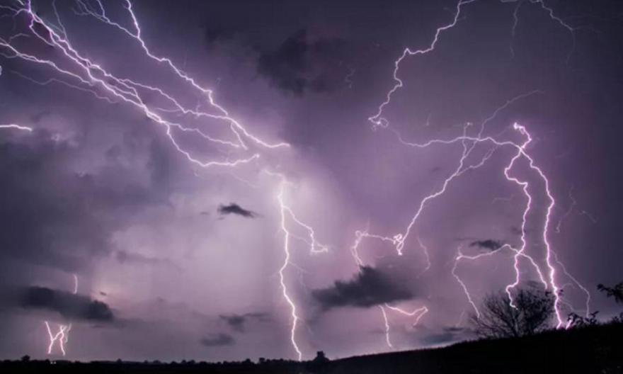 Δύσκολες οι επόμενες ώρες στην Κρήτη - Σχολεία κλειστά και επιχειρησιακή ενίσχυση του νησιού