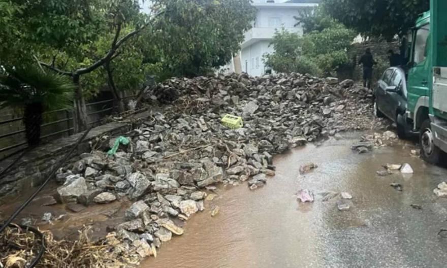 Κρήτη: Σοβαρά προβλήματα από την κακοκαιρία στον Μυλοπόταμο - Νέο 112 στο Ηράκλειο