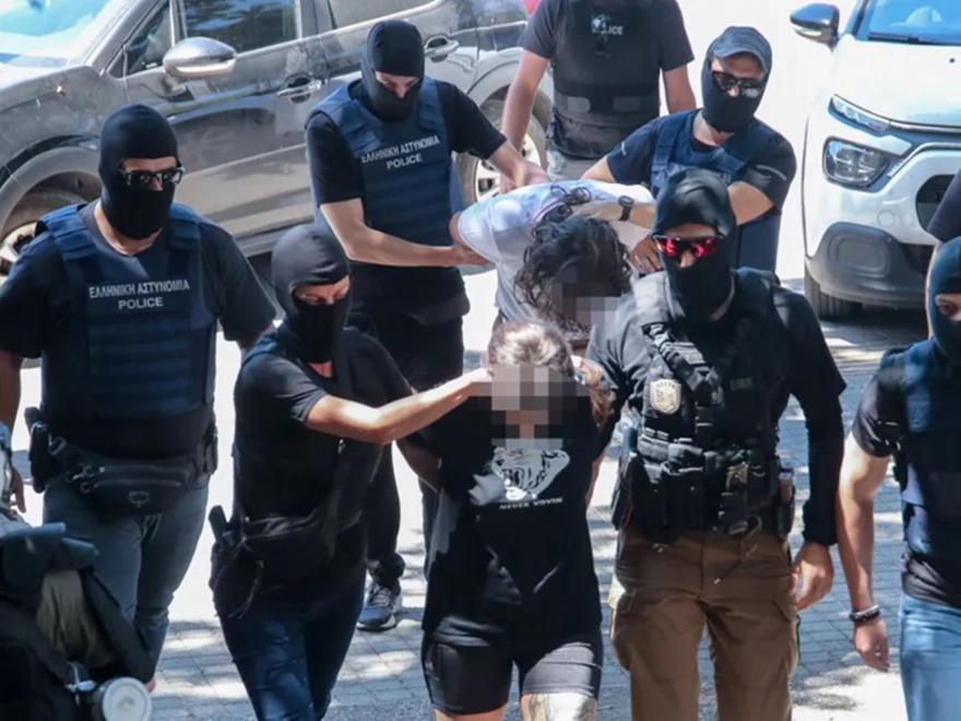 Υπόθεση οικογένειας Νέστορα: Προθεσμία για 7 Οκτωβρίου πήραν οι φερόμενοι ως φυσικοί δράστες της επίθεσης
