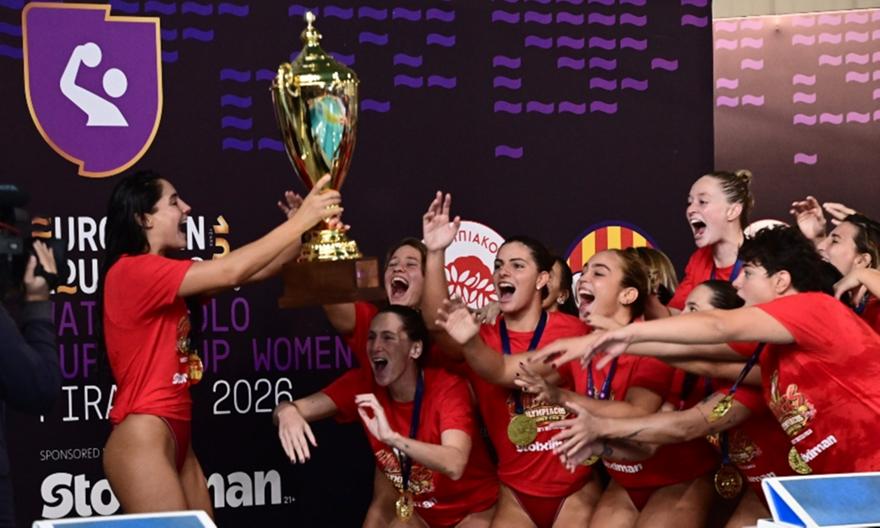 Τα highlights του Super Cup και η απονομή του βαρύτιμου τροπαίου στις «ερυθρόλευκες»!