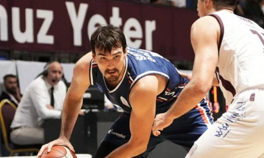 Δύσκολο διπλό για την Εφές πριν το παιχνίδι με τον Ολυμπιακό στην Ευρωλίγκα