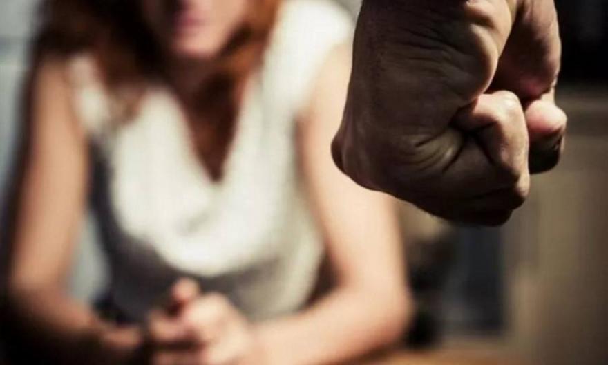 Λαύριο: 23χρονη έγκυος κατήγγειλε τον πρώην σύντροφό της για απειλές και παρακολούθηση