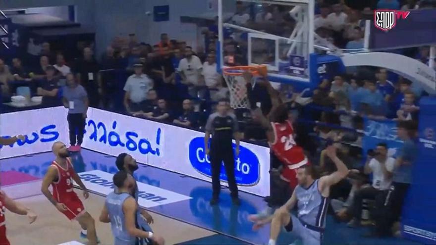 Το εντυπωσιακό alley-oop κάρφωμα του Εντζάι
