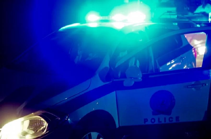 Βόλος: Κουκουλοφόροι εισέβαλαν σε κατάστημα τυχερών παιχνιδιών τα ξημερώματα