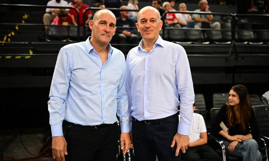 Παρόντες οι Αγγελόπουλοι στο πρώτο ματς του Ολυμπιακού στη SUNEL Arena