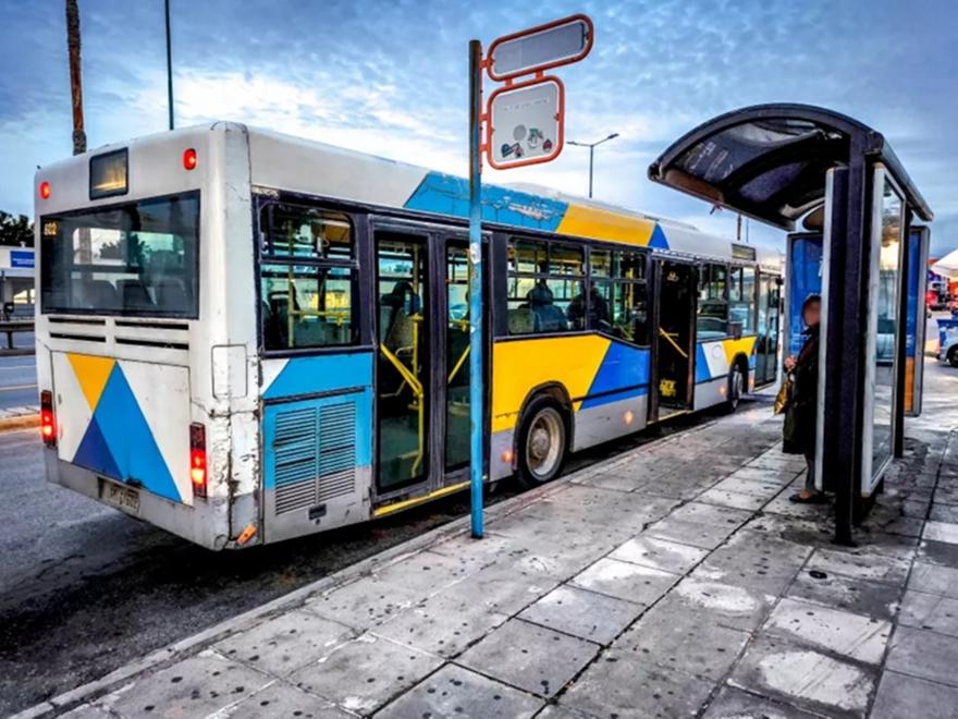 Συνελήφθη 65χρονος οδηγός λεωφορείου που παραβίασε δύο κόκκινα φανάρια στη λεωφόρο Μεσογείων
