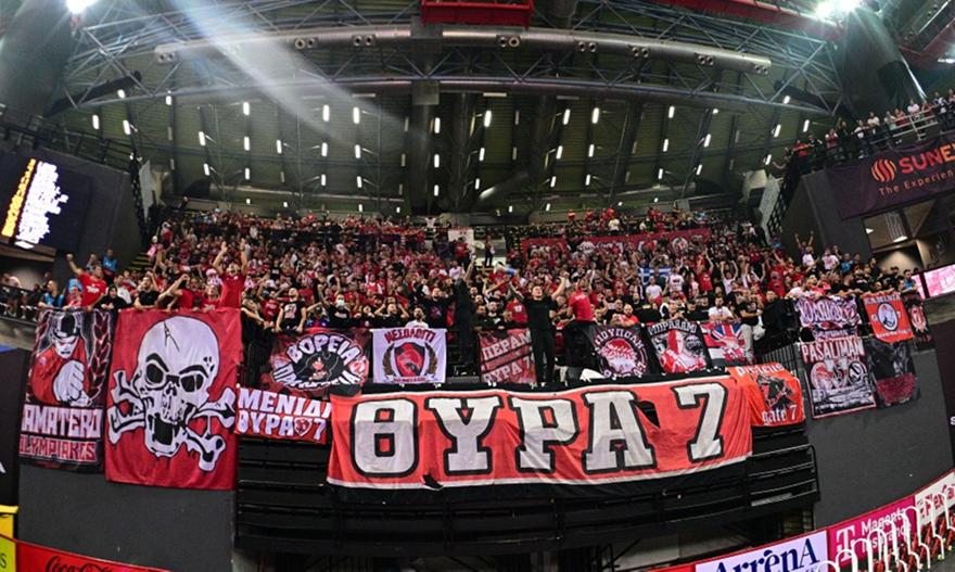 Θύρα 7: «Καταδικάζουμε απερίφραστα φθορές και υβριστικά συνθήματα, αλλά κανείς δεν μπορεί να μας στερήσει το γήπεδο»