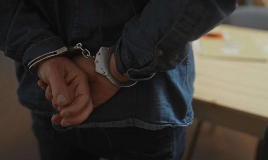Πειραιάς: Συνελήφθη 38χρονος που έκλεβε καλύμματα φρεατίων