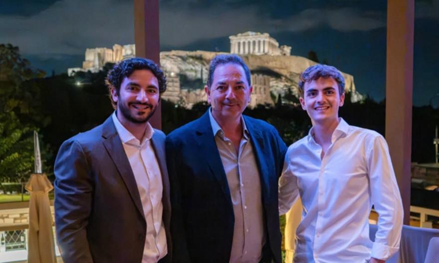 Το οικογενειακό γεύμα στην Κηφισιά Tutu Deals και το μήνυμα ενότητας του Πρίτσα