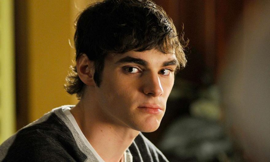 Σοκ στο Χόλιγουντ: Νεκρός στα 34 του ο RJ Mitte, ο «Γουόλτερ Τζούνιορ» του Breaking Bad - Αναφορές για αυτοχειρία!