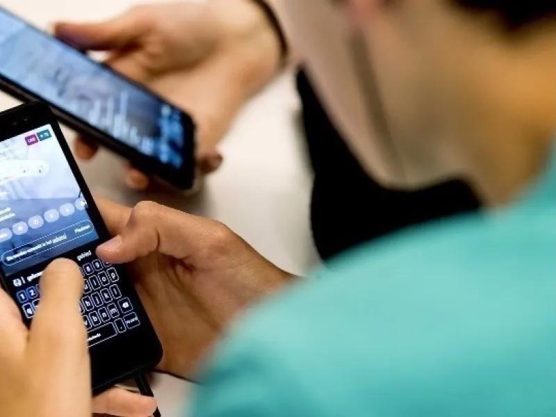 Social media: Στη Βουλή το μπλόκο για παιδιά κάτω των 15 ετών - Τι αλλάζει από το 2027