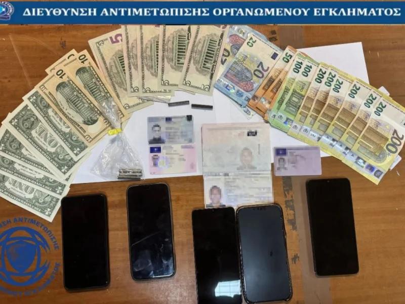 Γλυφάδα: Εξαρθρώθηκε σπείρα που έκλεβε οδηγούς με τη μέθοδο του «σκασμένου ελαστικού»