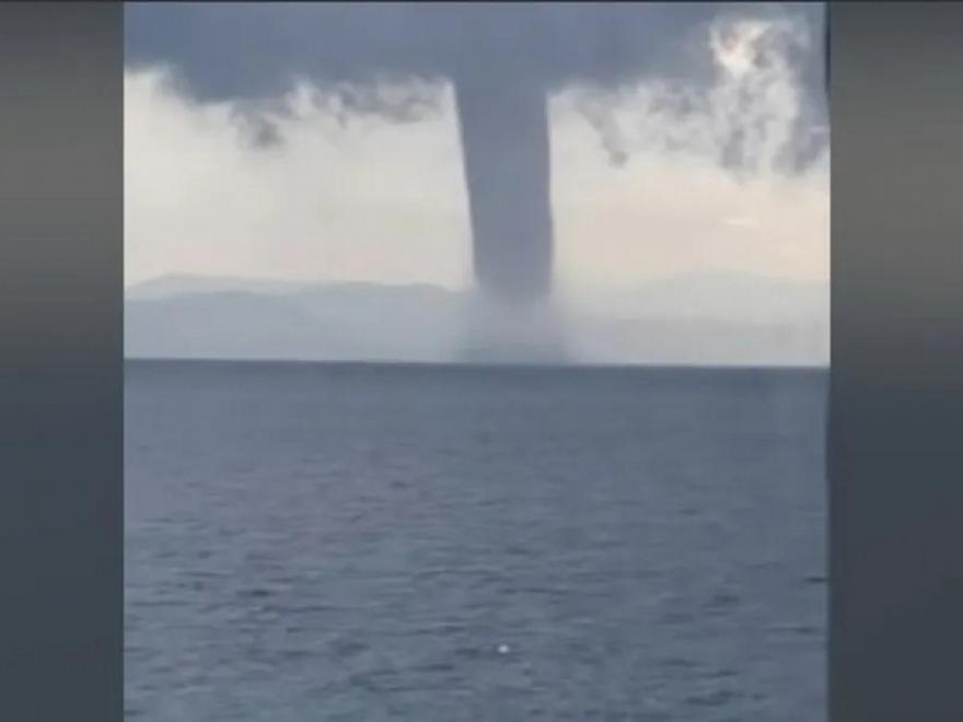 Εντυπωσιακός υδροστρόβιλος ανάμεσα σε Κω και Αλικαρνασσό – Δείτε βίντεο
