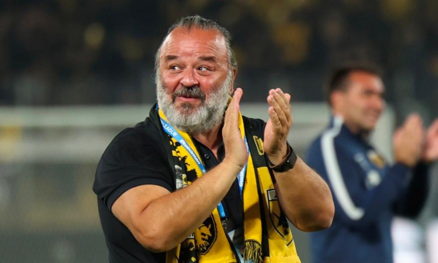 Αποθέωσε την Κ19 της ΑΕΚ ο Ηλιόπουλος: «Είστε μάγκες, ελάτε πίσω με ψηλά το κεφάλι για τις επόμενες κατακτήσεις»