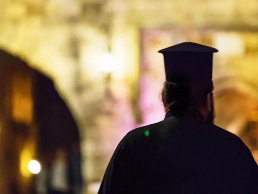 Συνελήφθη 68χρονος ιερέας στα Γρεβενά για εκδικητική πορνογραφία μετά από καταγγελία της πρώην συντρόφου του