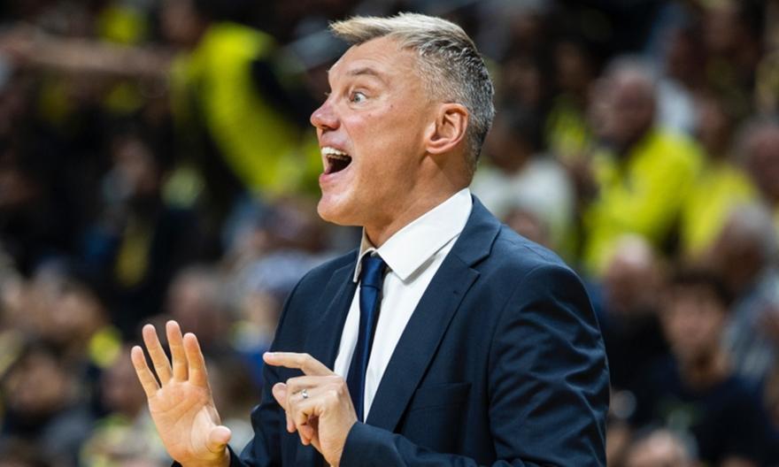 Ρεκόρ στην ιστορία της EuroLeague η Φενέρμπαχτσε του Σάρας - Η επική αντίδραση του Γιασικεβίτσιους