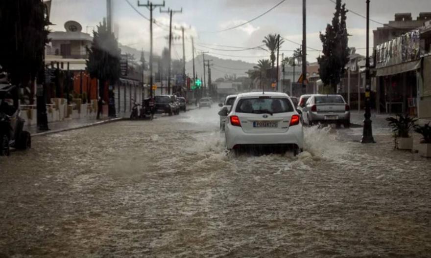 Ρόδος: Το νησί μετρά τις πληγές του από την κακοκαιρία – Έλεγχοι σε όλα τα σχολεία