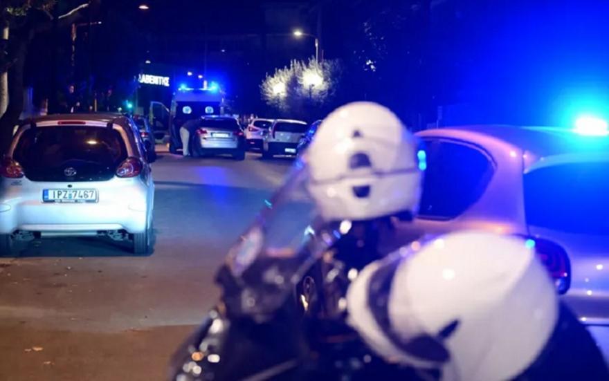 Σεπόλια: Συνελήφθη άντρας που πετούσε κεραμίδια από ταράτσα μετά από έξι ώρες διαπραγματεύσεων