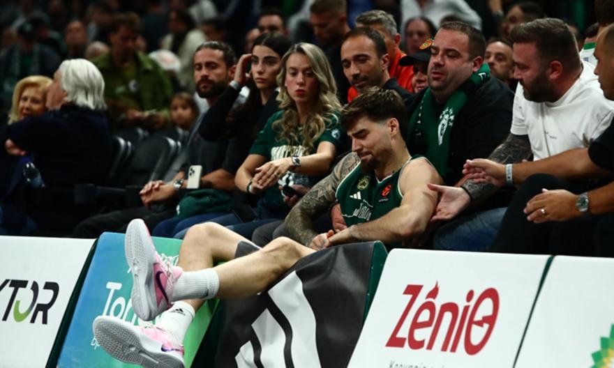 Ο Χουάντσο έμεινε στο Telekom Center μετά το ματς για να κοουτσάρει μικρούς φίλους του Παναθηναϊκού!