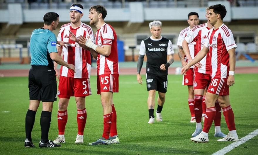 Πιο προσεκτικός μετά το ανύπαρκτο πέναλτι εις βάρος του Ολυμπιακού;…