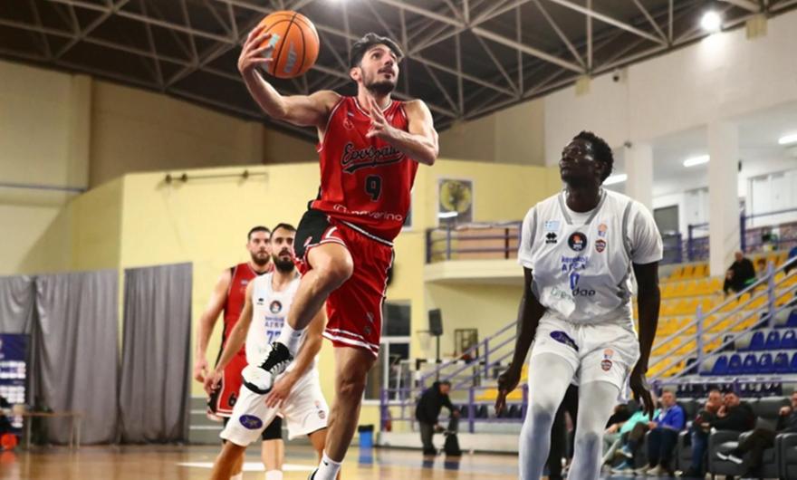 Γύρισε από το -21 και προσπέρασε, αλλά ο Πανερυθραϊκός έβγαλε χαρακτήρα και απέδρασε από τη Χαλκίδα