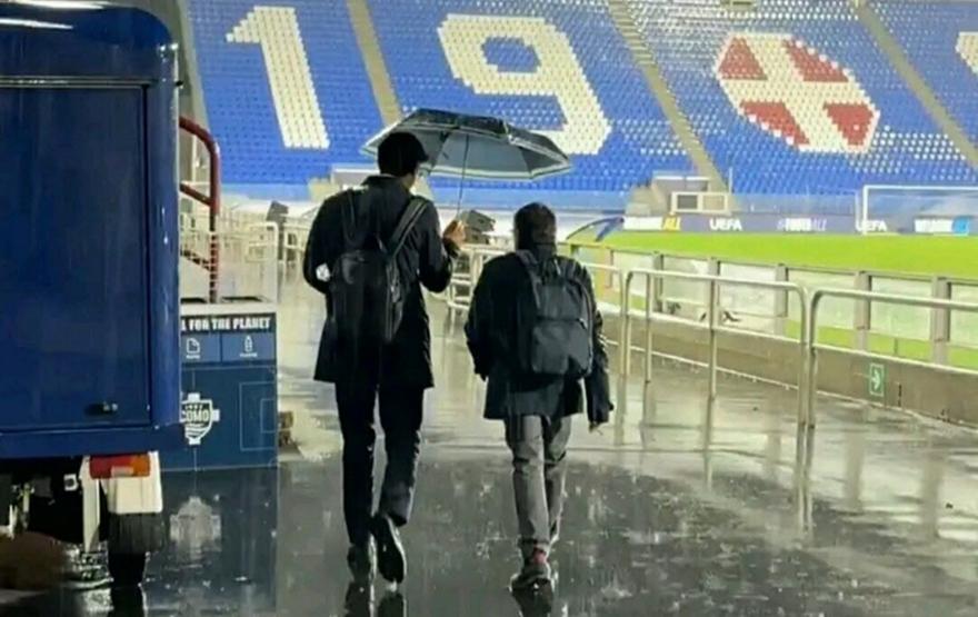 Kίνδυνος αναβολής του Κόμο-Μάντσεστερ Γιουνάιτεντ λόγω κακοκαιρίας