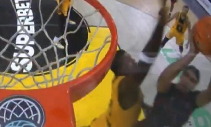 Η τρομερή τάπα του Νόλεϊ και το εμφατικό buzzer beater alley oop του Τζελόνι!