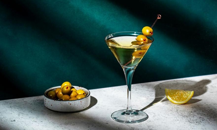 Olive Oil Martini: Ένα ξεχωριστό Martini με ελαιόλαδο Τσουνάτης
