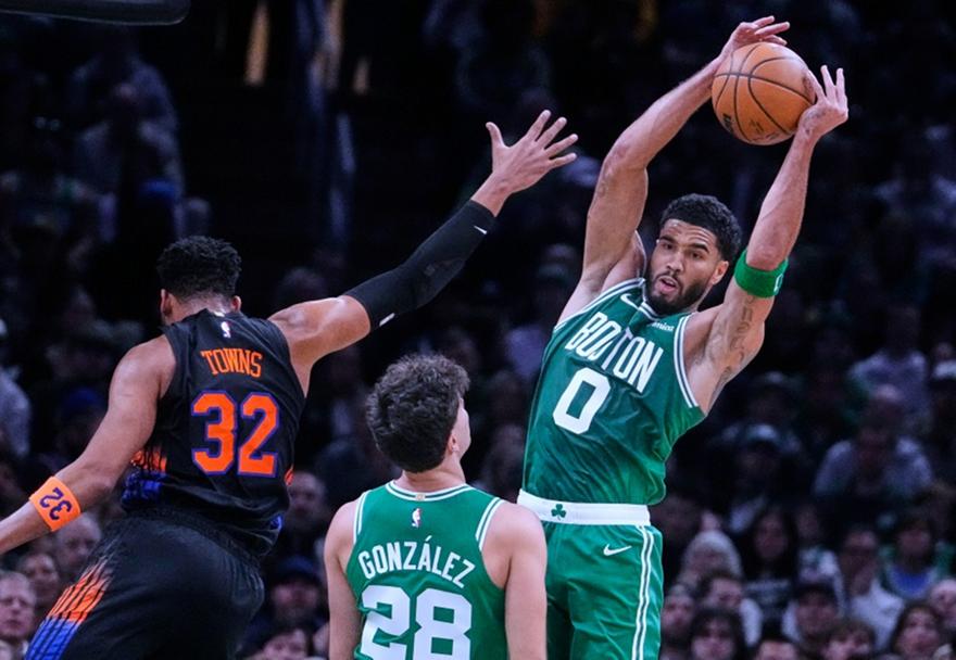 NBA: Τέιτουμ, Σενγκούν, Ριβς και Πάουελ ξεχώρισαν στη μεγάλη βραδιά